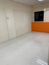 Ang Mo Kio Avenue 10 (D20), Shop House #495895471